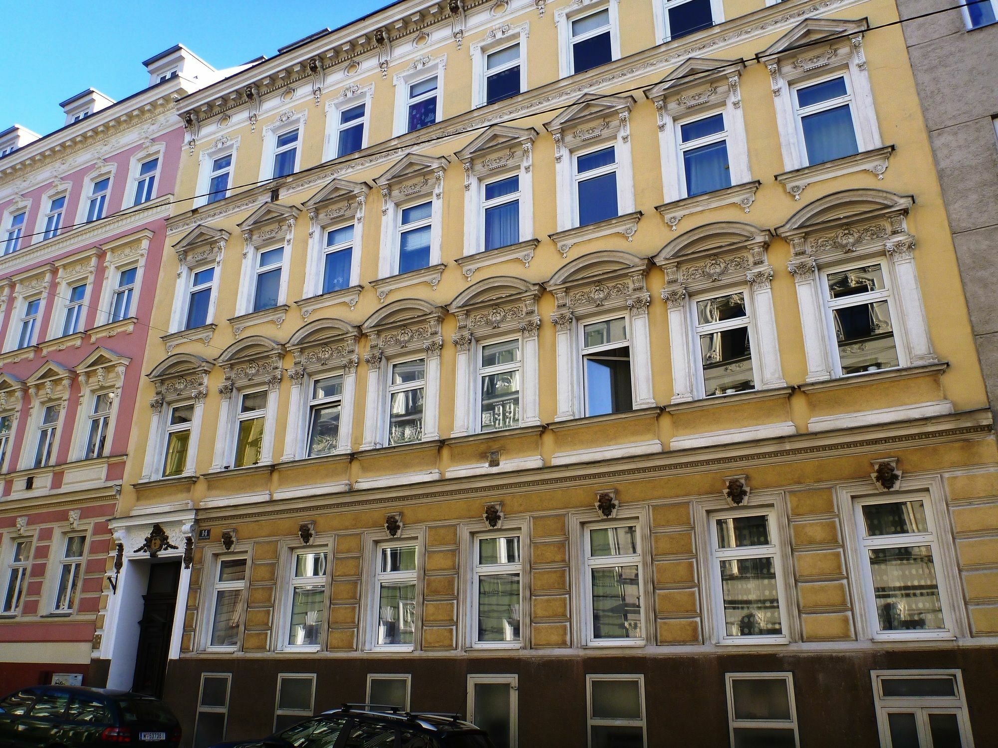 Flatprovider Comfort Eduard Apartment - Contactless Check In ウィーン エクステリア 写真